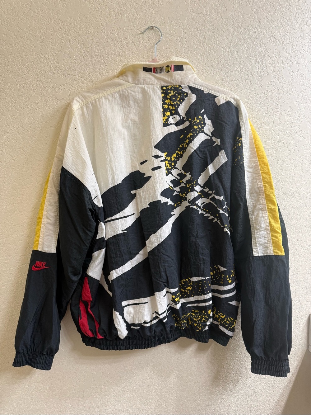 Nike Vintage 90’s Challenge Court Men’s Graphic Windbreaker Jacket/pants